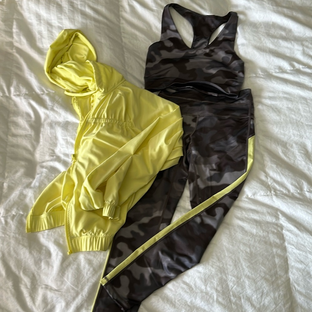 Zella 3 pc yoga outfit.  Pants xs sports top and jacket small